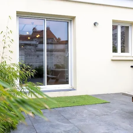 Grand De Charme-calais Nord-cour-plage Apartamento Calais