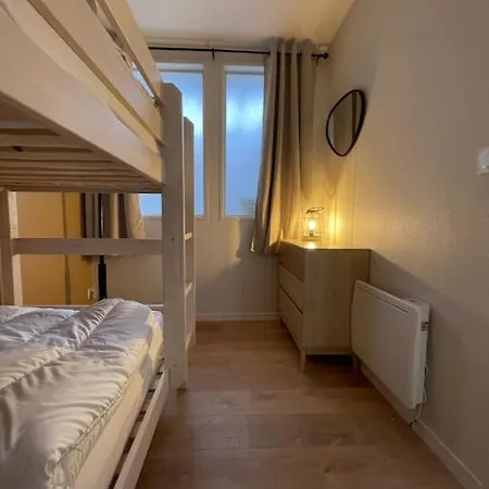 Grand De Charme-calais Nord-cour-plage